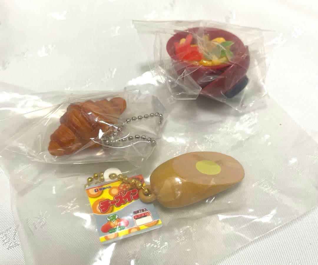 ミニチュアチャーム　ミニソーセージ　クロワッサン　親子丼　食品サンプル　3点