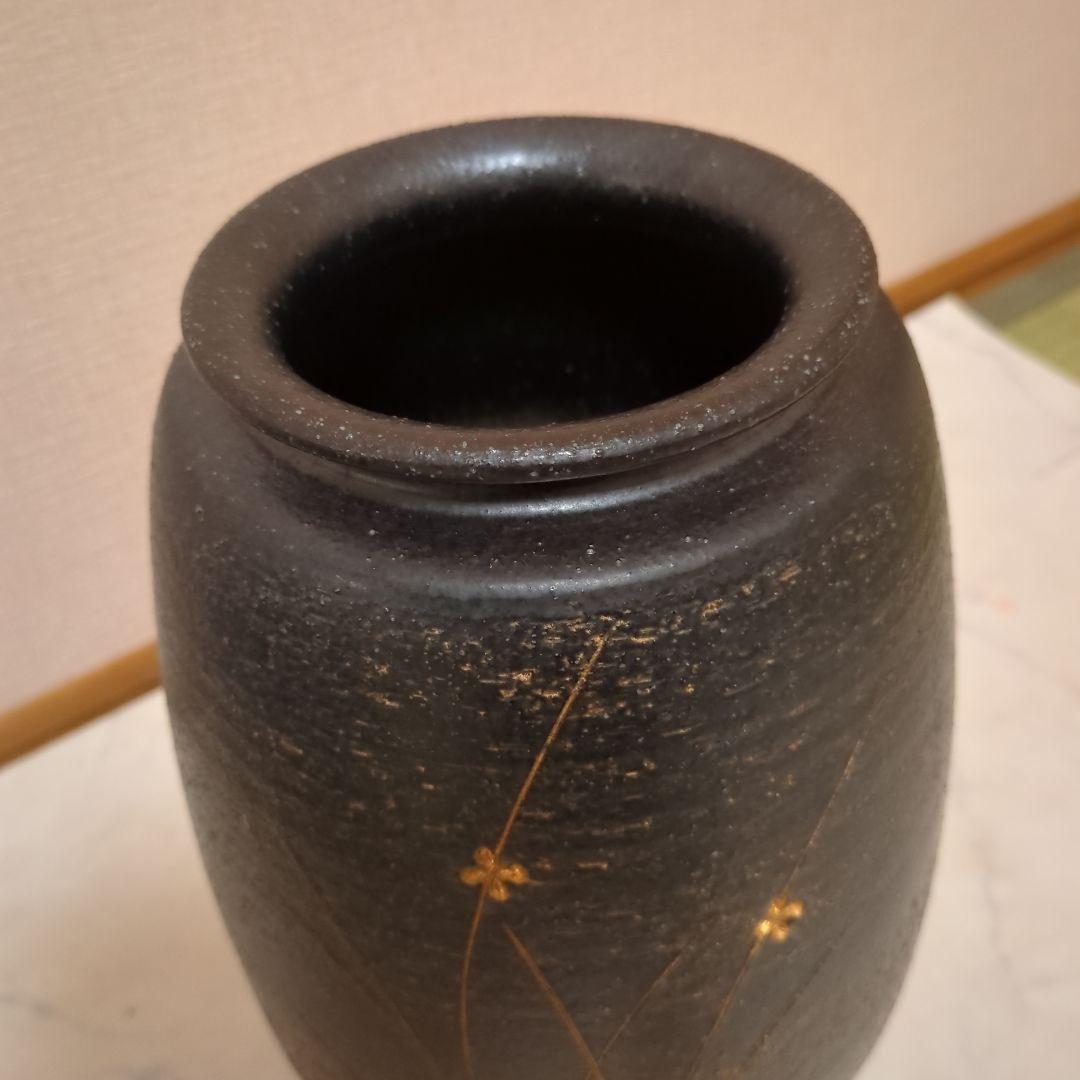 お正月　黒　陶器花瓶