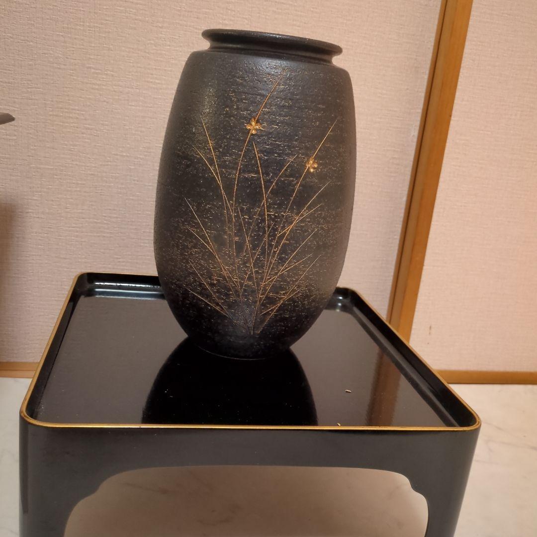 お正月　黒　陶器花瓶