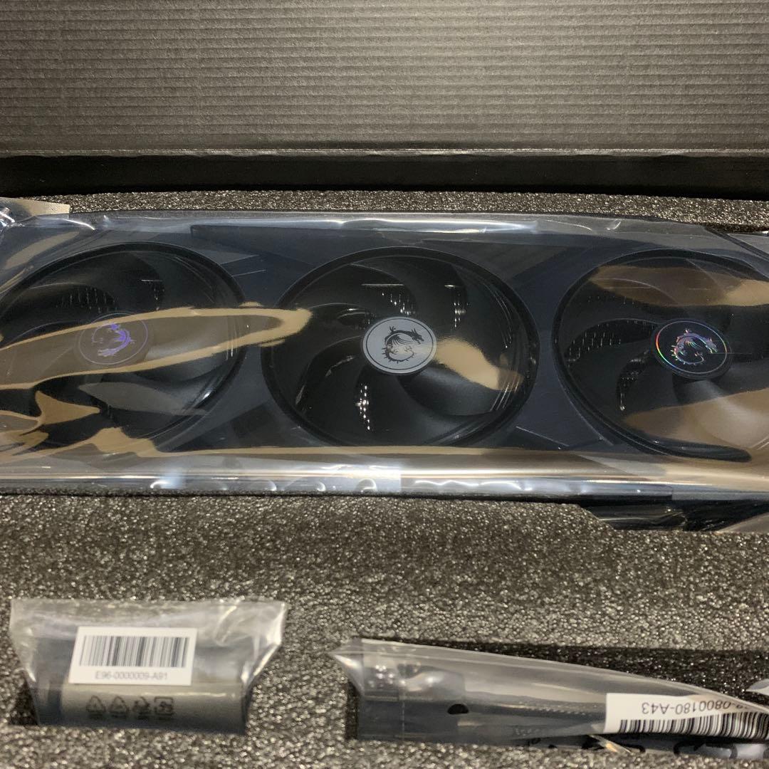 めい　新品　MSI RTX 5070 12G Gaming Trio OC