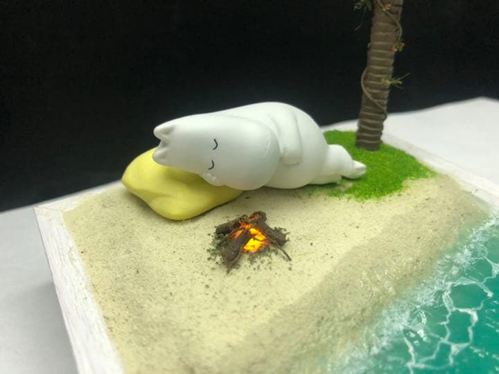 ムーミン　ジオラマ　海辺で寝るムーミン