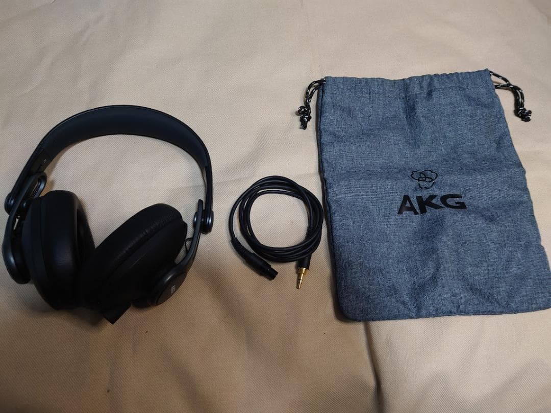 ワイヤレスヘッドホン AKG K371 BT