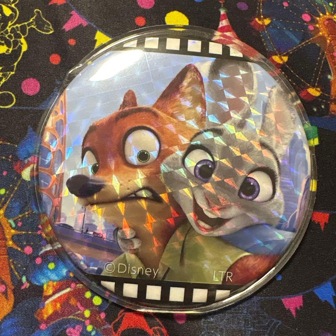 ズートピア OH MY CAFEオーマイカフェ ジュディ ホロ加工 缶バッジ