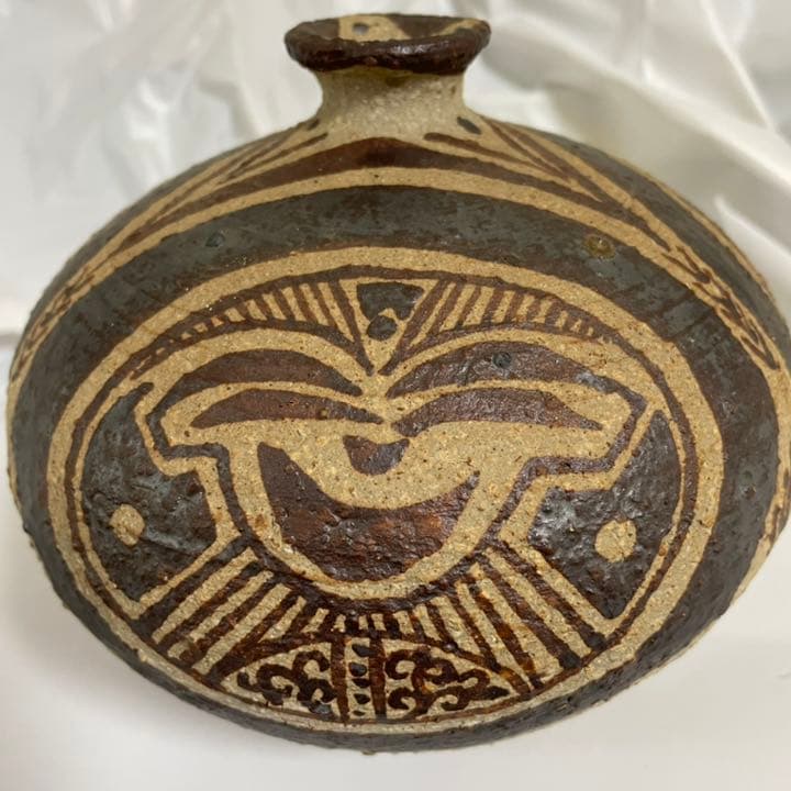 中国　磁州窯　花瓶　瓶　壺　飾り　顔　China  置物　つぼ