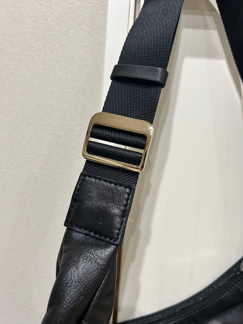 あん　新品タグ付　russet ソフトレザーラウンドビッグショルダーバック