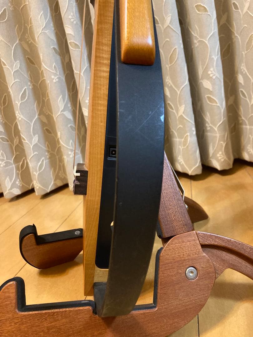 YAMAHA サイレントギター SLG-100N 全ての付属品及びケーブル