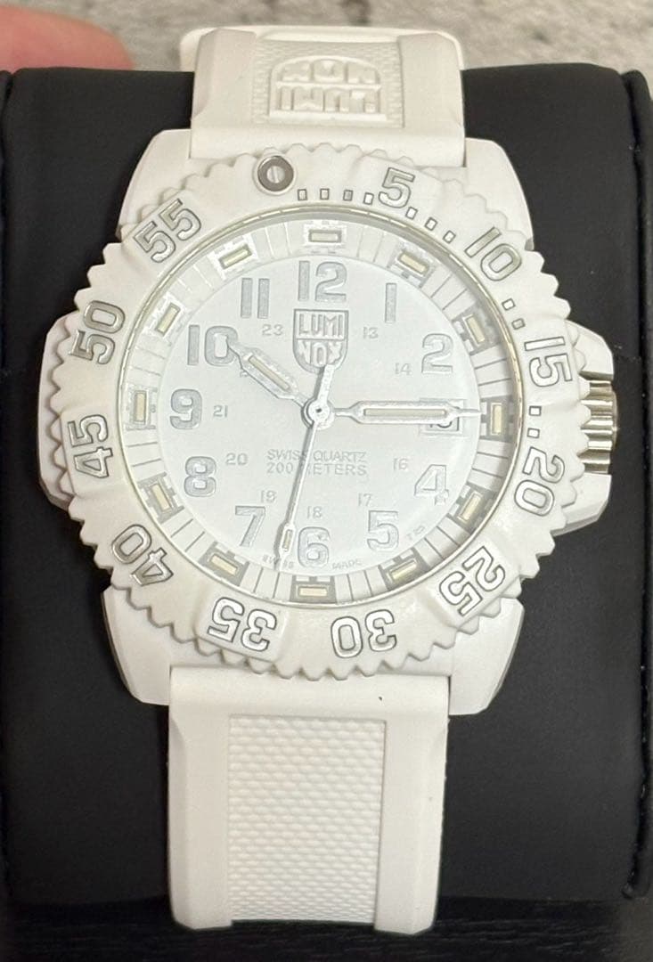 ルミノックス Luminox ホワイト　腕時計　クォーツ　200