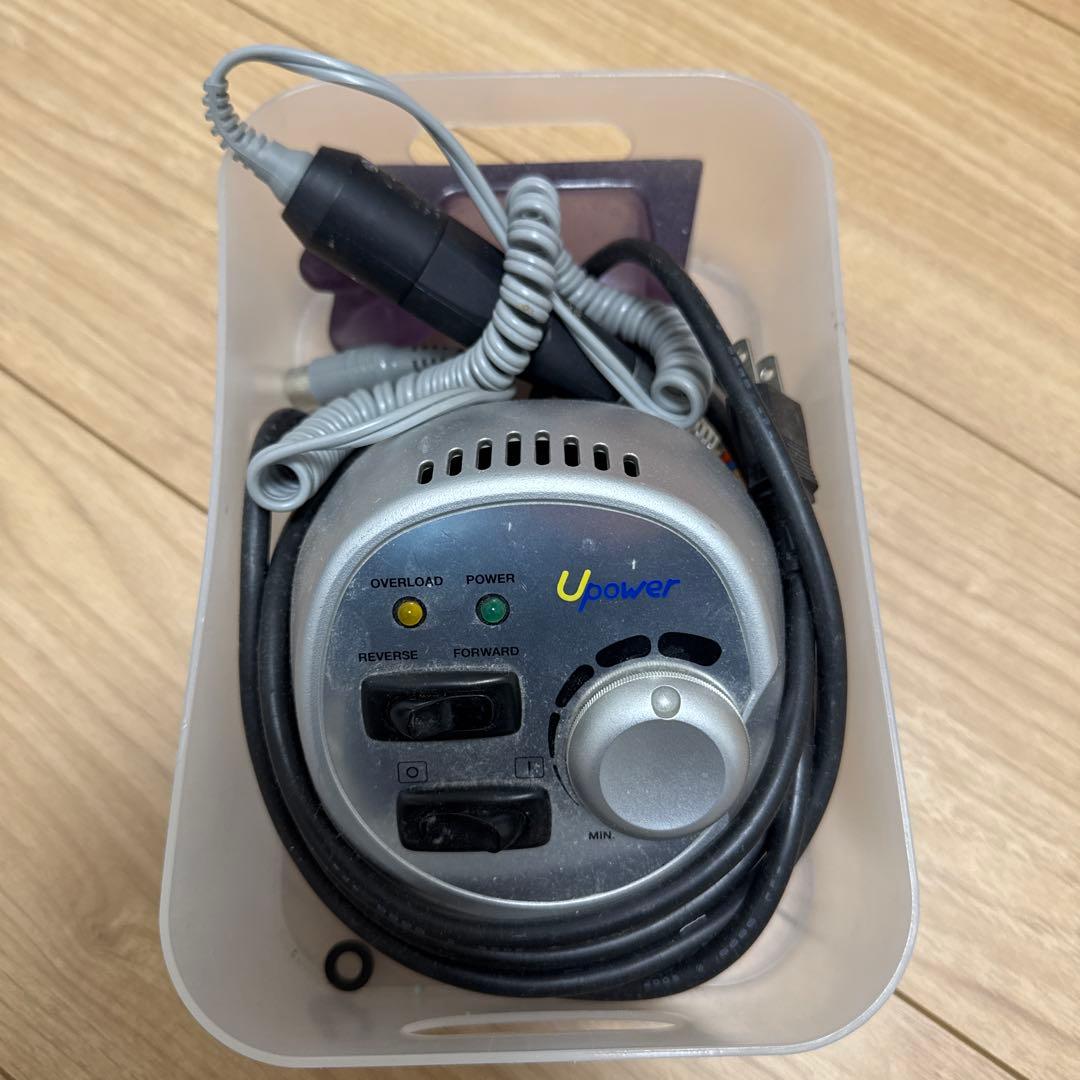 ネイルマシーン