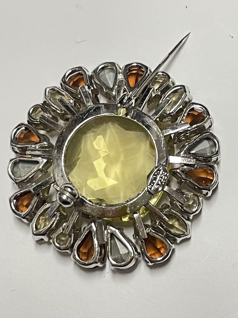 Christian Dior ディオール　ブローチ　❤︎