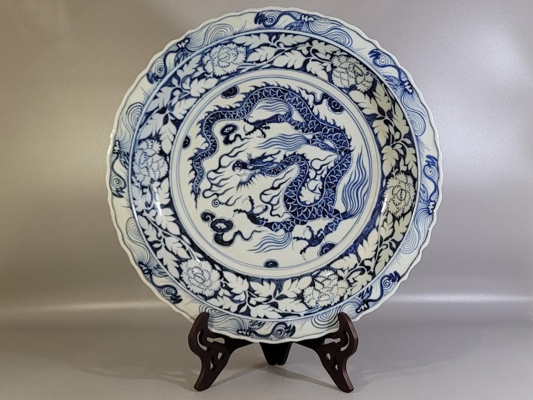 中国古玩 唐物 元青花・白滸孤窯雲龍紋 菱口折沿盤・極細工 古賞物