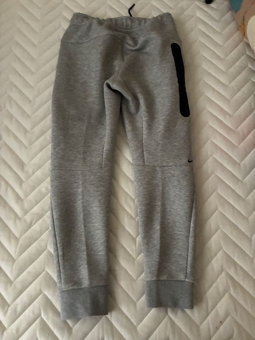 NIKE テックフリース ジュニアサイズ 上L 下M