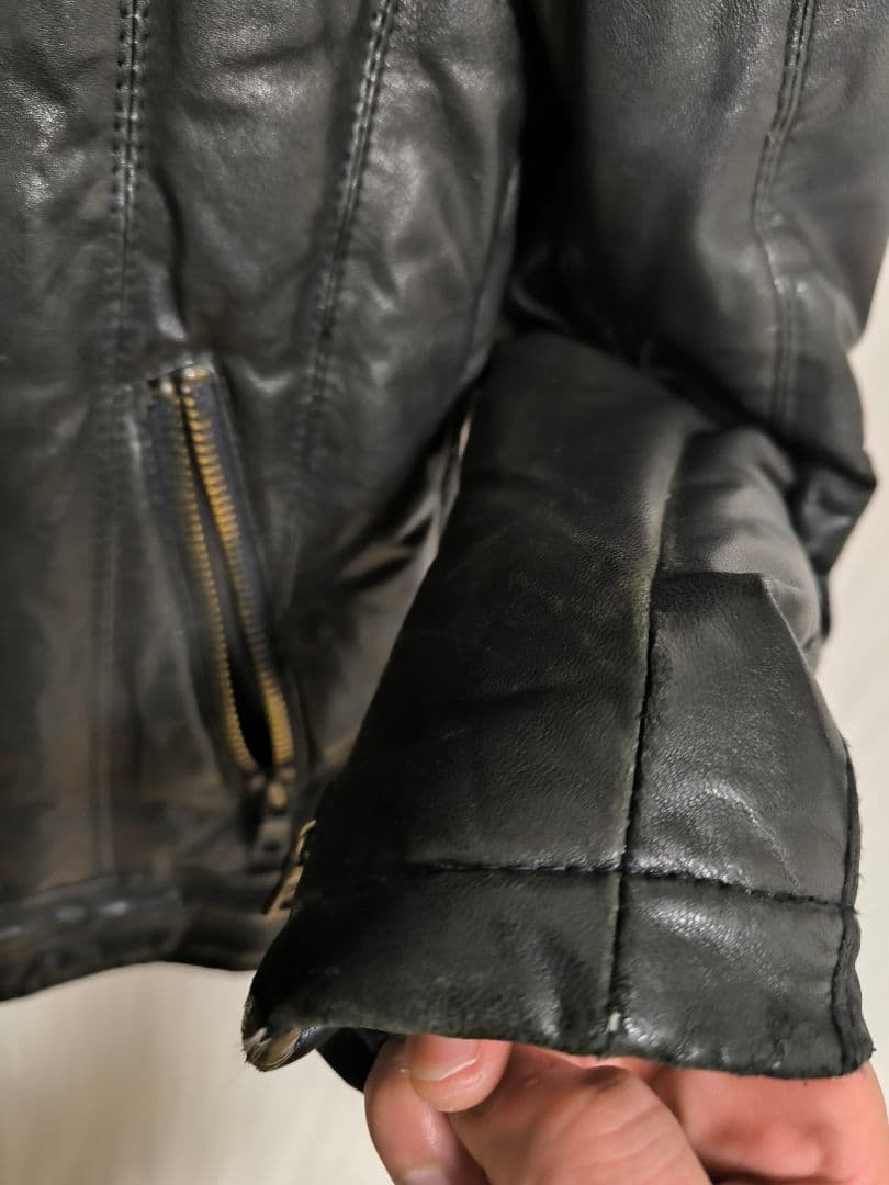 フーガダウンライダースジャケット暖かい