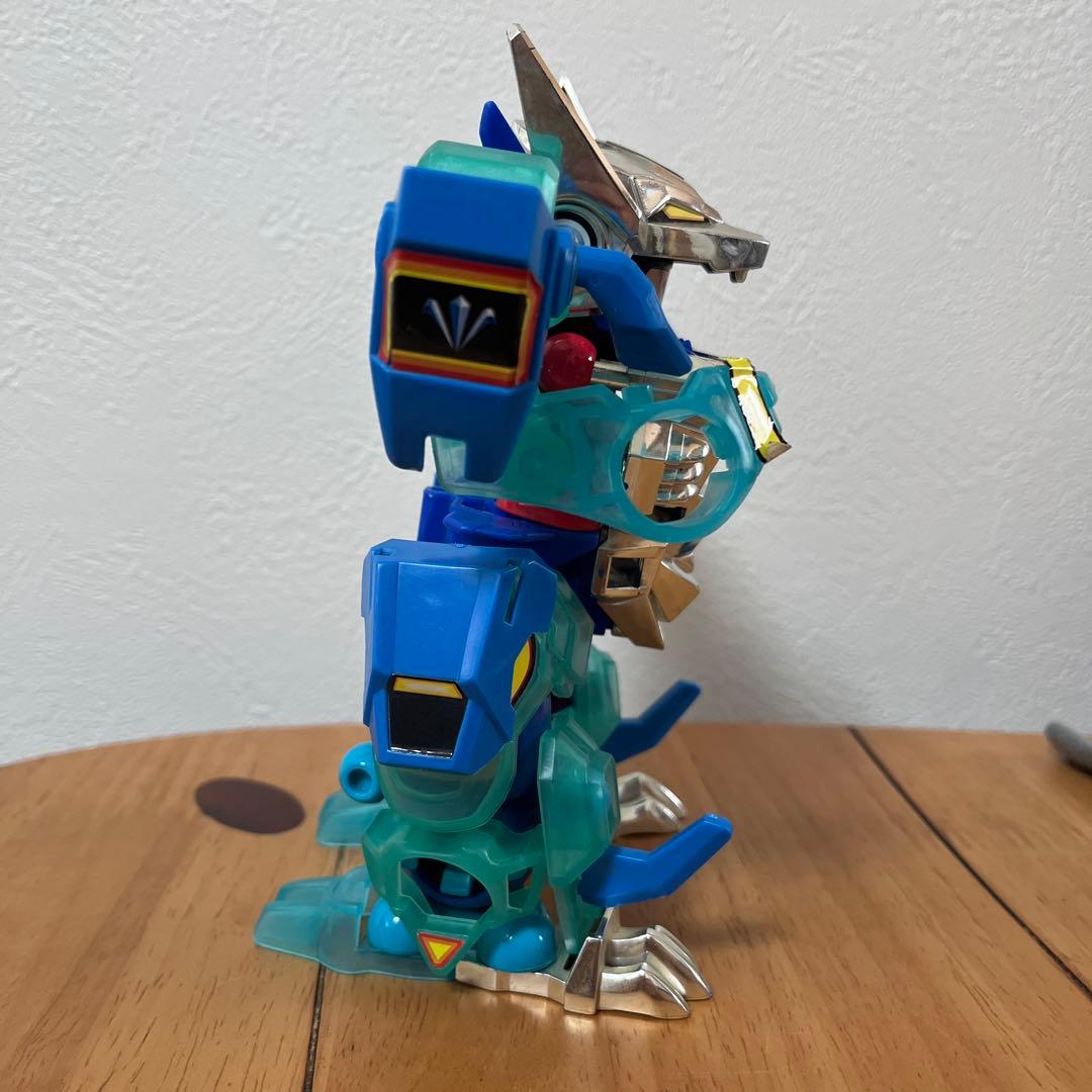 お*た様 ビーダマン？　3体合体ロボ