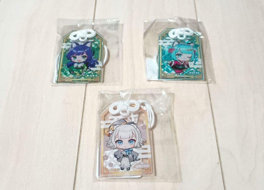 VALIS　ヴァリス　チノ　ララ　ヴィッテ　お守り風チャーム　3つセット