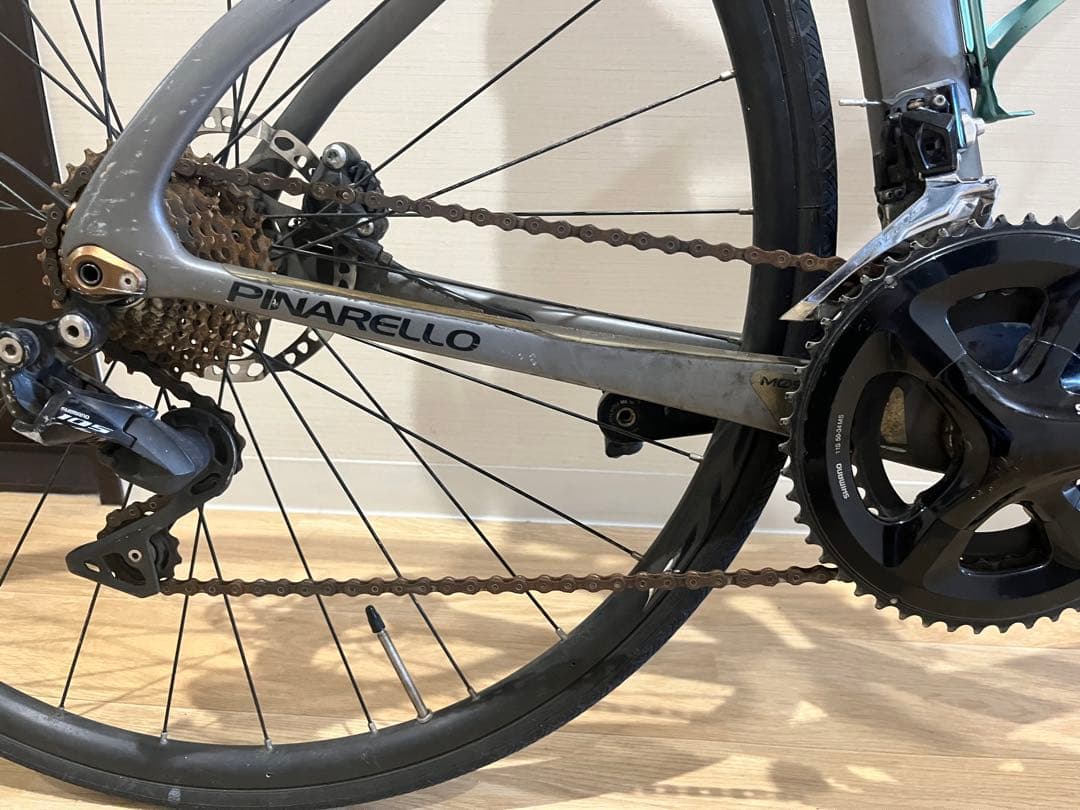 【必読】PINARELLO PARIS ロードバイク グレー　105