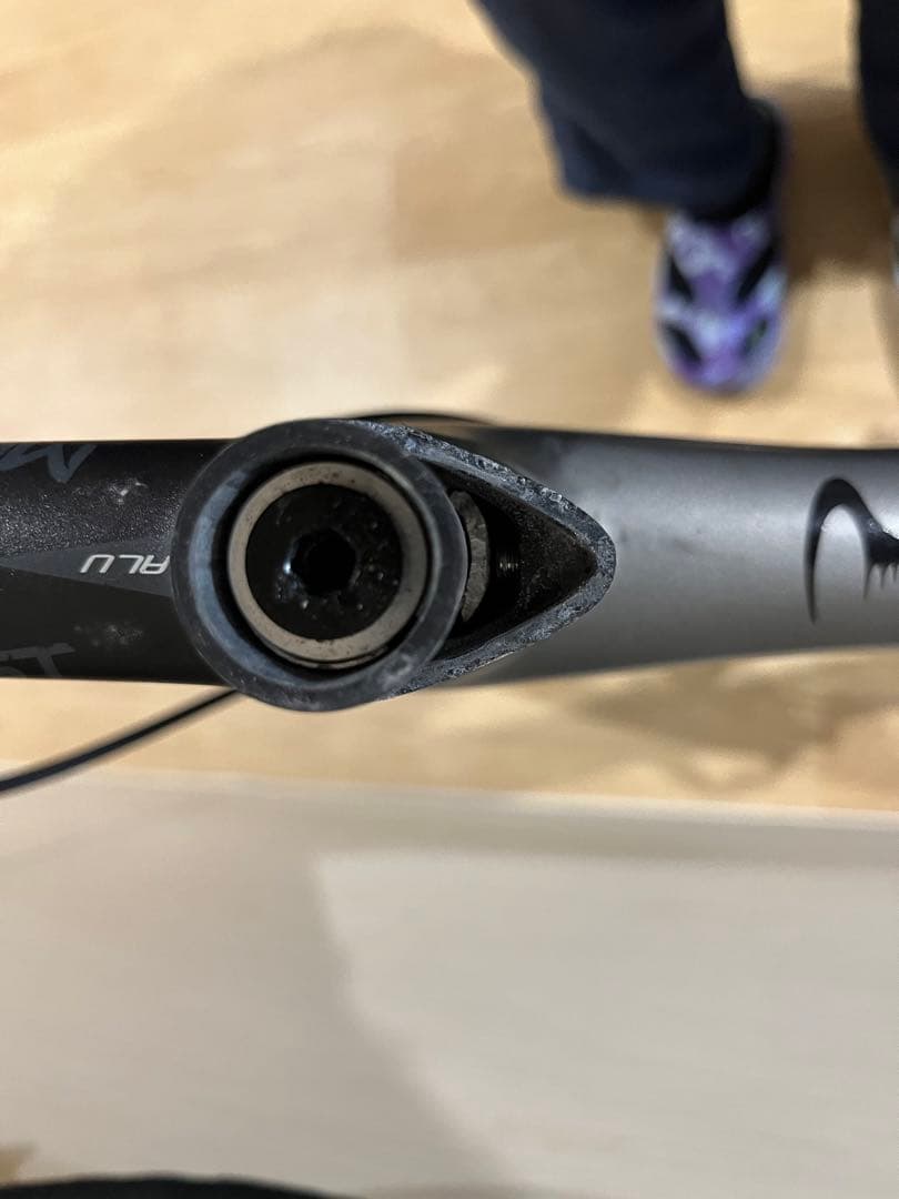 【必読】PINARELLO PARIS ロードバイク グレー　105