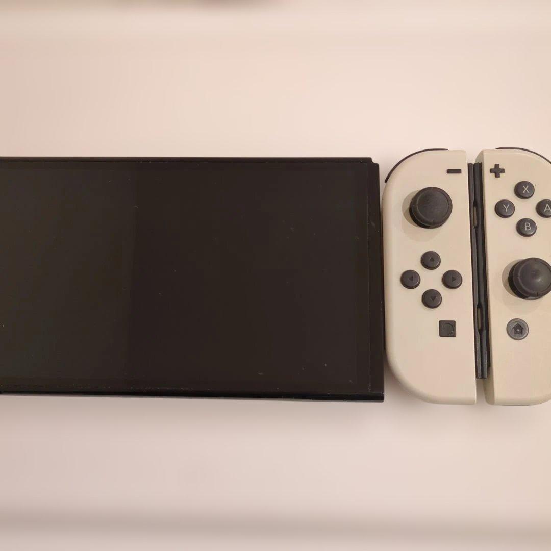 Nintendo Switch 本体 ホワイト/ブラック ジョイコン付き