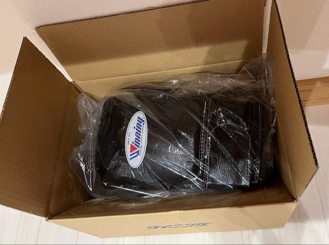 ウィニング　winning ボクシング　グローブ　8オンス　黒　新品