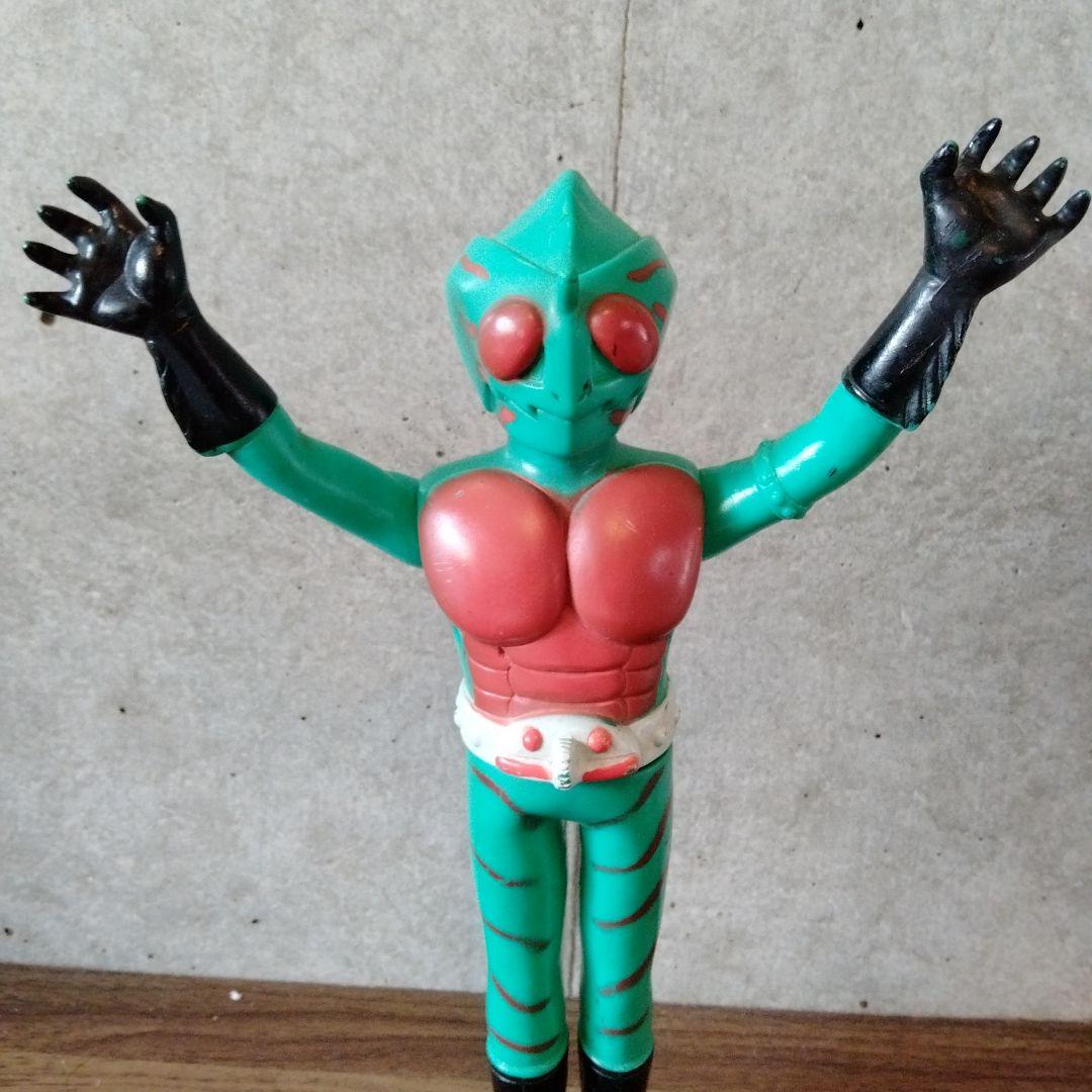 当時物仮面ライダーアマゾンソフビ無版権パチ約23センチ