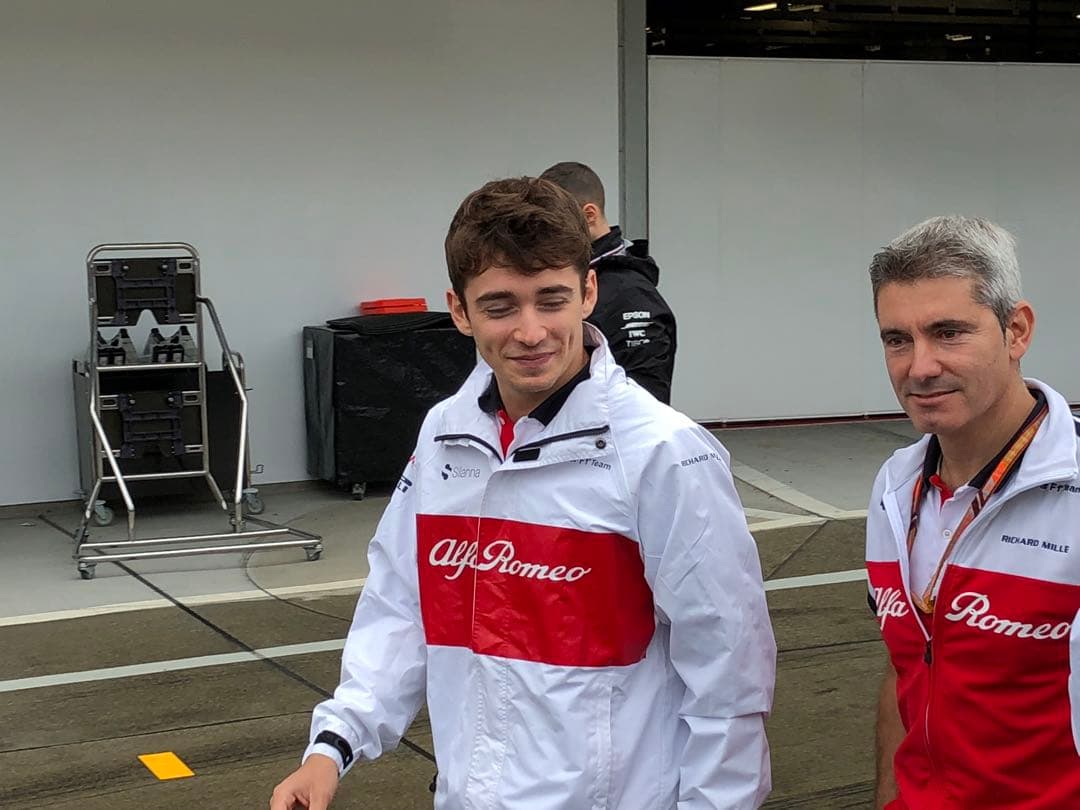 「貴重」F1-75 Charles Leclerc フェラーリ直筆サイン入