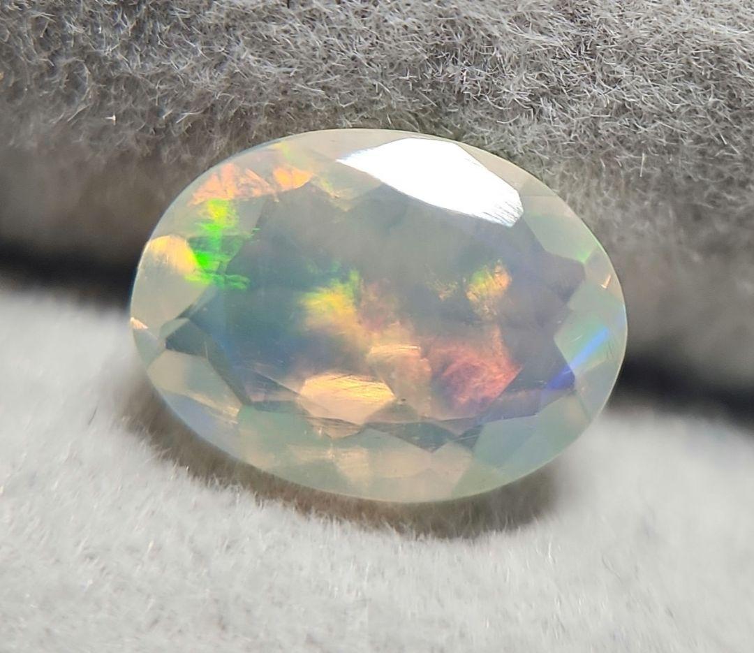 天然オパール ルース 0.636ct