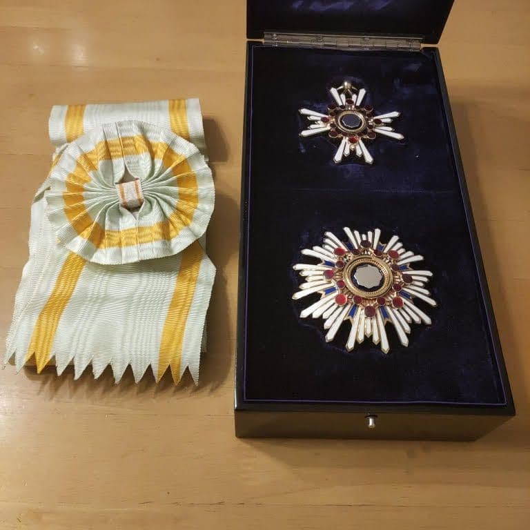 【極美品! 本物保証】勲一等瑞宝章 明治勲章 瑞宝大綬章 昭和後期 勲章 徽章