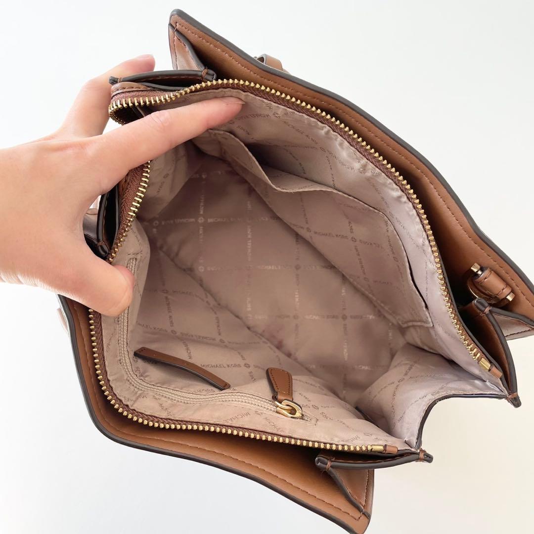 【極美品】MICHAEL KORS ハンドバッグ SHEILA サッチェル