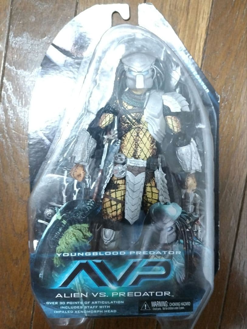 ネカ　ヤングブラッドプレデター　フィギュア