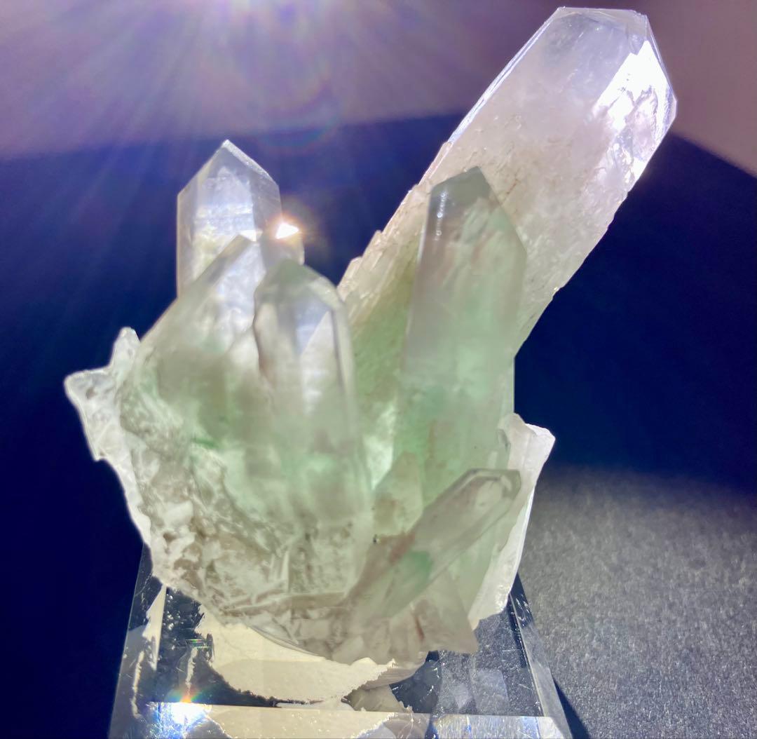 フックサイトinクォーツ　グリーンファントムクォーツ　天然石　水晶　原石