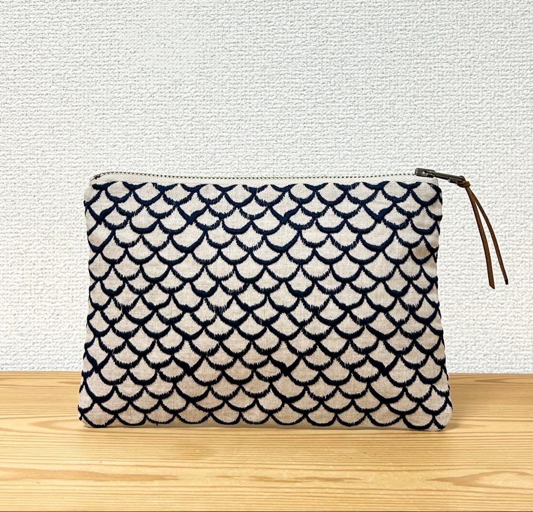 【該当者さま専用作品につきご購入不可となります】 mermaid平ポーチ／がま口