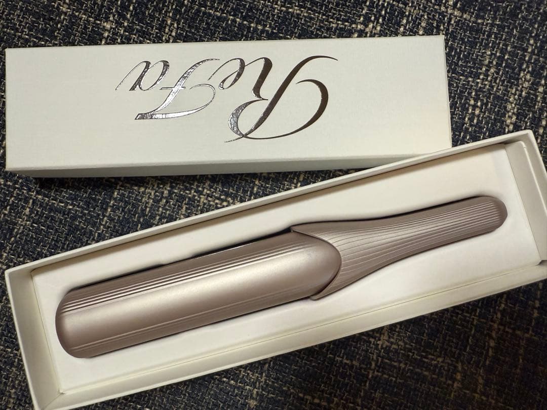 《みなも》Refa リファ　ストレートアイロン 携帯用