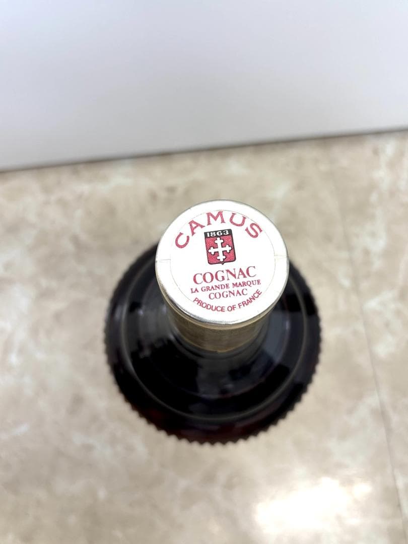 カミュ CAMUS シルバー トップ バカラボトル 700ml コニャック