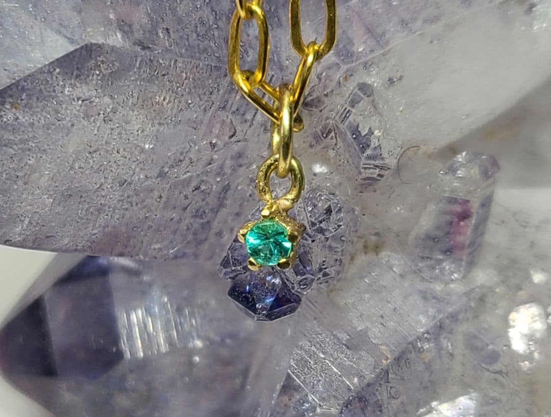 ネオンブルーのお星さま!!★バターリャパライバトルマリンペンダントトップ18金★