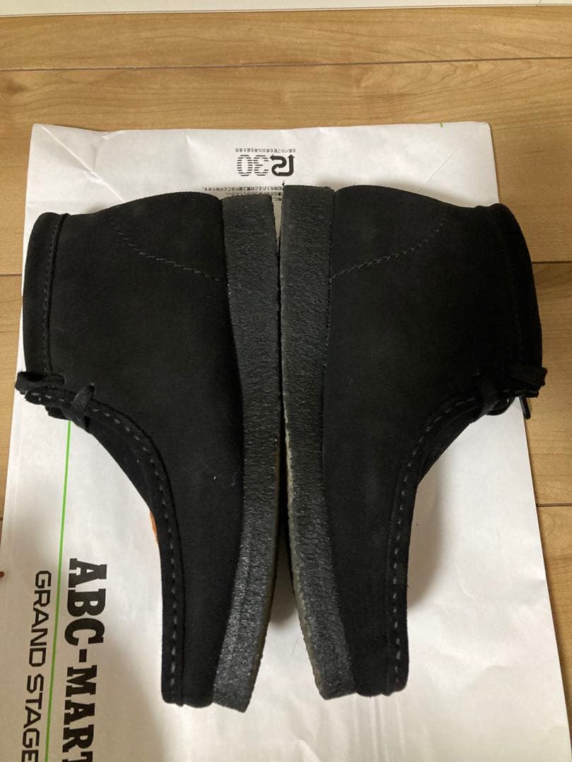 ド*ン様 CLARKS 黒 メンズ　ワラビーブーツ