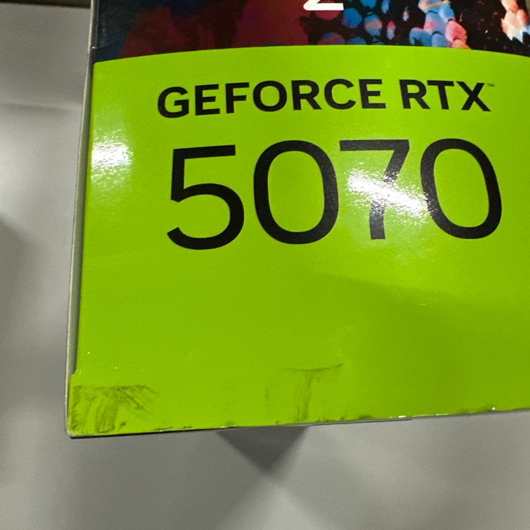 グラフィックボード・グラボ・ビデオカード GAINWARD RTX 5070 PYTHON III 12GB