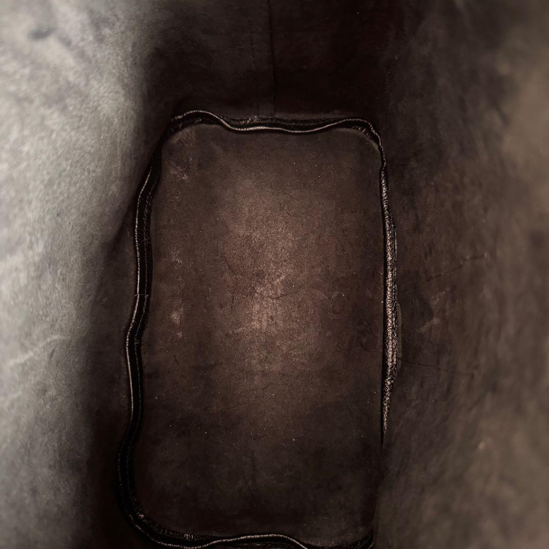 IL BISONTE レザー ショルダーバッグ ブラック　シボ革