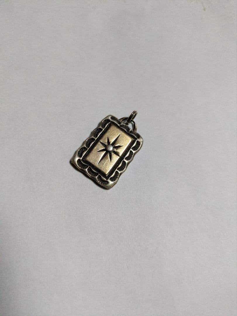 ビッグハンドレジェンドアラベスクシルバー ペンダント 2101