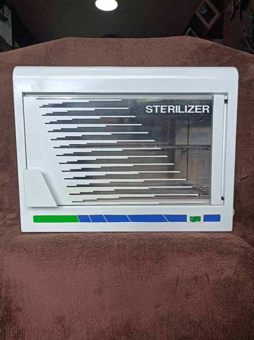 理容機器　　消毒器（２灯仕様）再生品