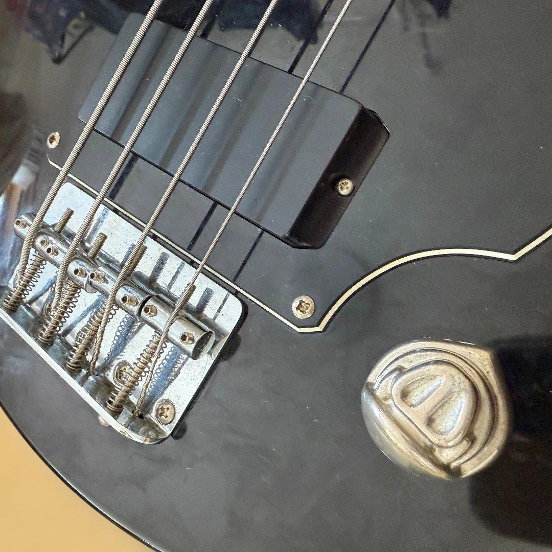 【アンプ内蔵】Pignose PGB-200 エレキベース 黒 スピーカー付