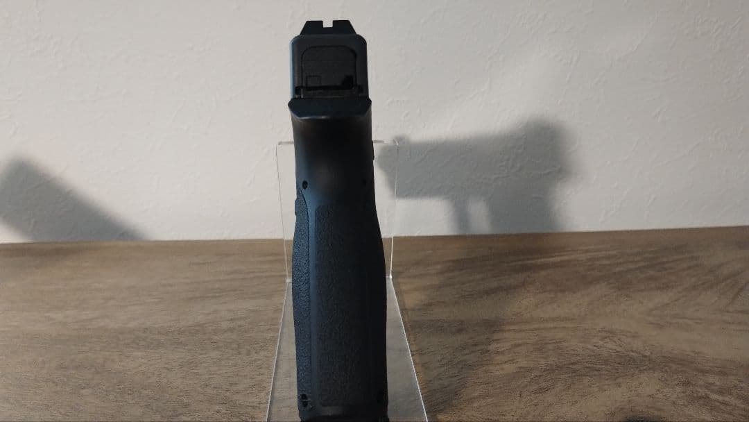 ストライカー 9 ガスブローバック カーボネイト