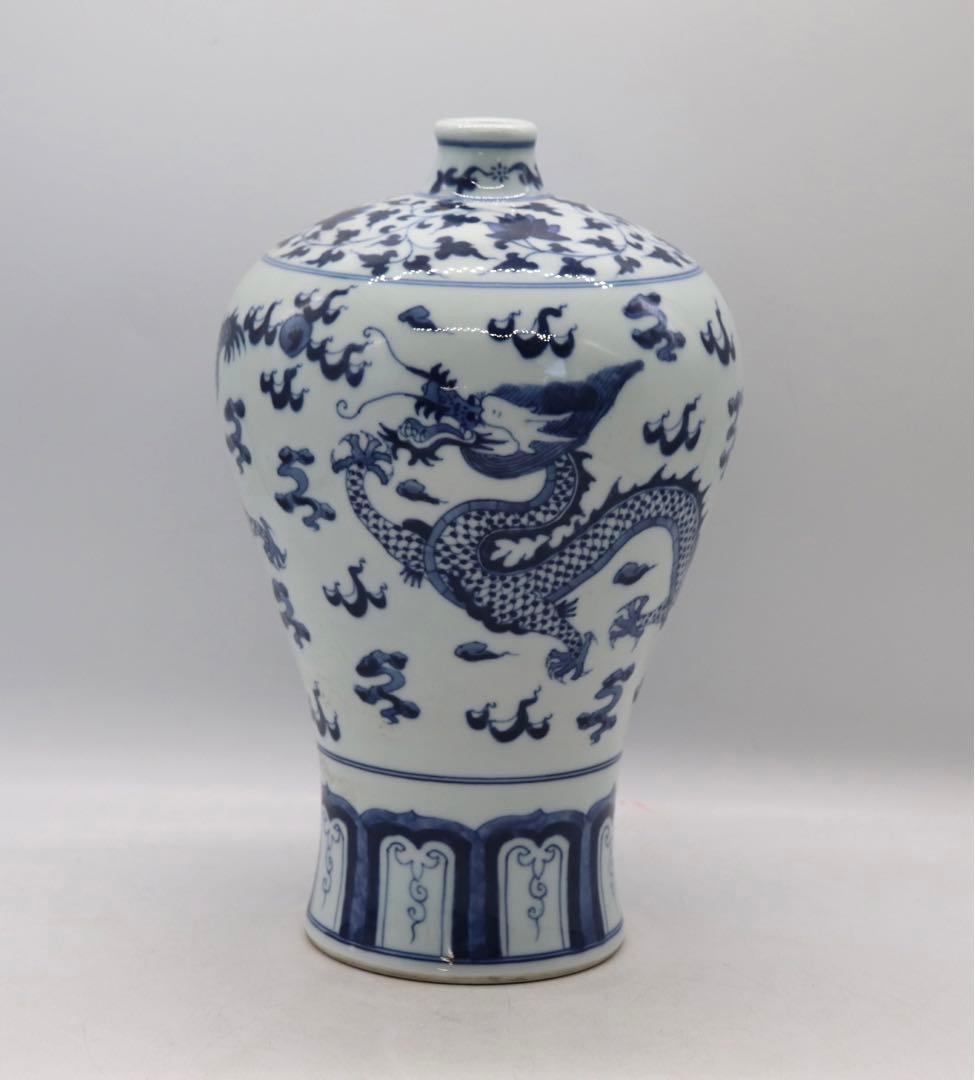 中国　染付　龍紋瓶　送料込み1130