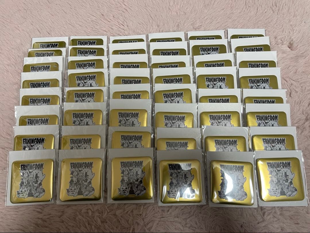 48個　白上フブキ　活動7周年記念　缶バッジ　ホロライブ