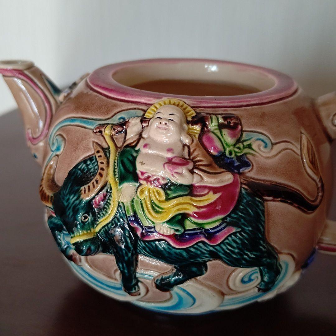 台湾の焼物　交趾焼　の急須　茶器　丑　牛