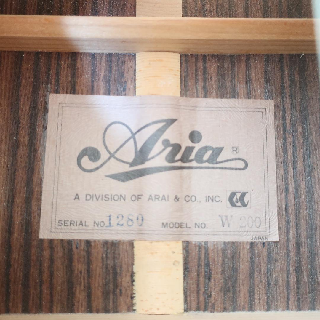 ARIA W200 アコースティックギター ハードケース付き 鍵付属 アリア