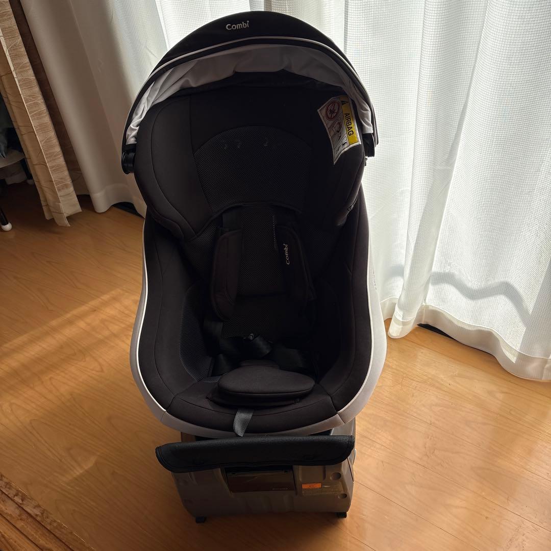 Combi 車用チャイルドシート ブラック
