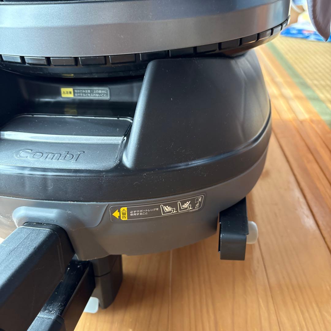 Combi 車用チャイルドシート ブラック