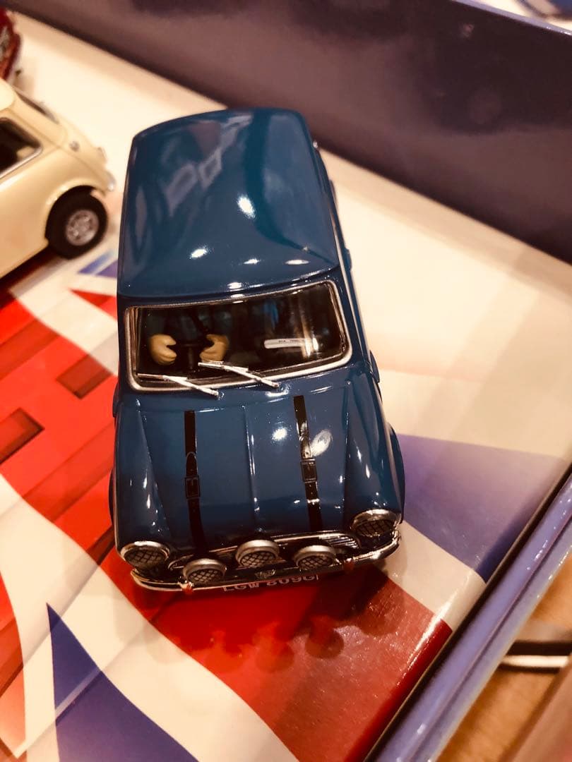 ぶーちゃんさん専用の映画「ミニミニ大作戦」の劇用車のスロットカー3台セット