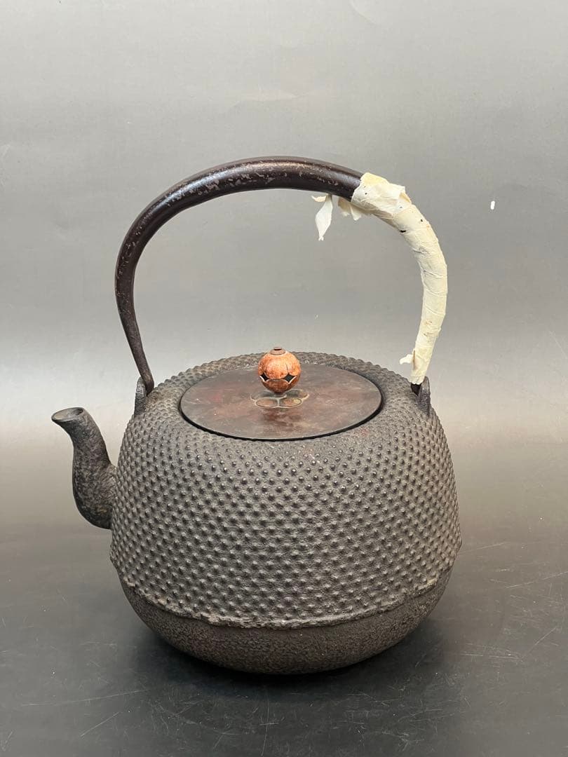 ［美品］南部鉄製 鉄瓶 凹凸デザイン　送料込み