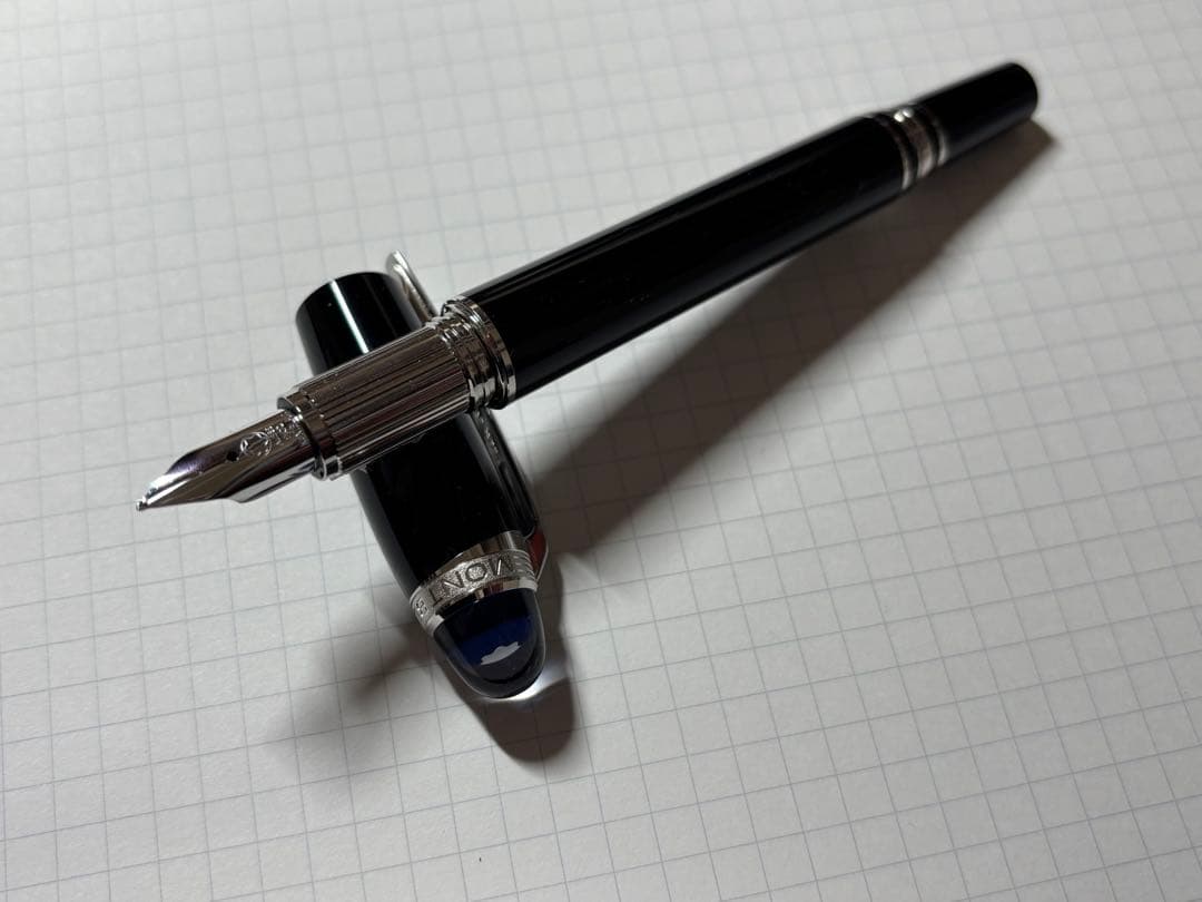 モンブラン　スターウォーカープレシャスレジン　万年筆（F)
