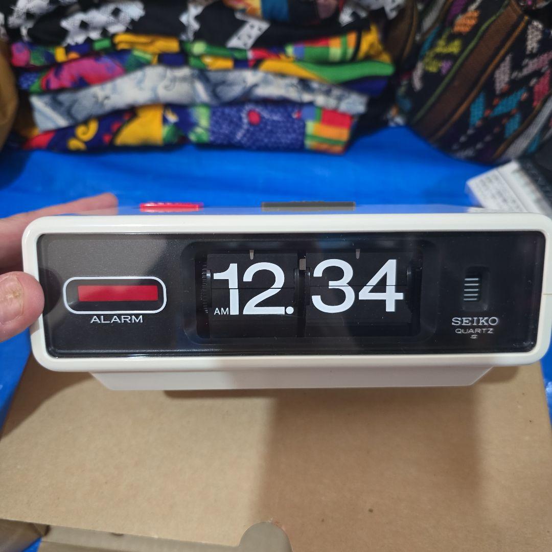 SEIKO QN407C パタパタ時計 新品